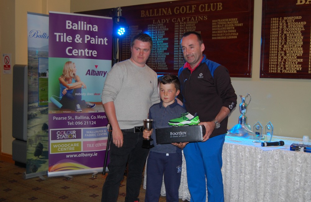 Photo 2 – Darragh Ginty Junior 9H Comp Winner Caption: Darragh Ginty winner of the Albany Open, Junior 9 Hole Competition on Saturday 13th August 2016. With John Slater, Host and Sponsor, Albany Ballina Tile & Paint and Richard Doherty, Junior Convenor, Ballina Junior Golf Programme.